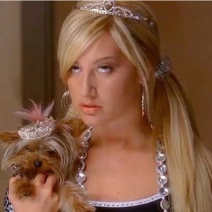 Meet your Posher, Madeleine